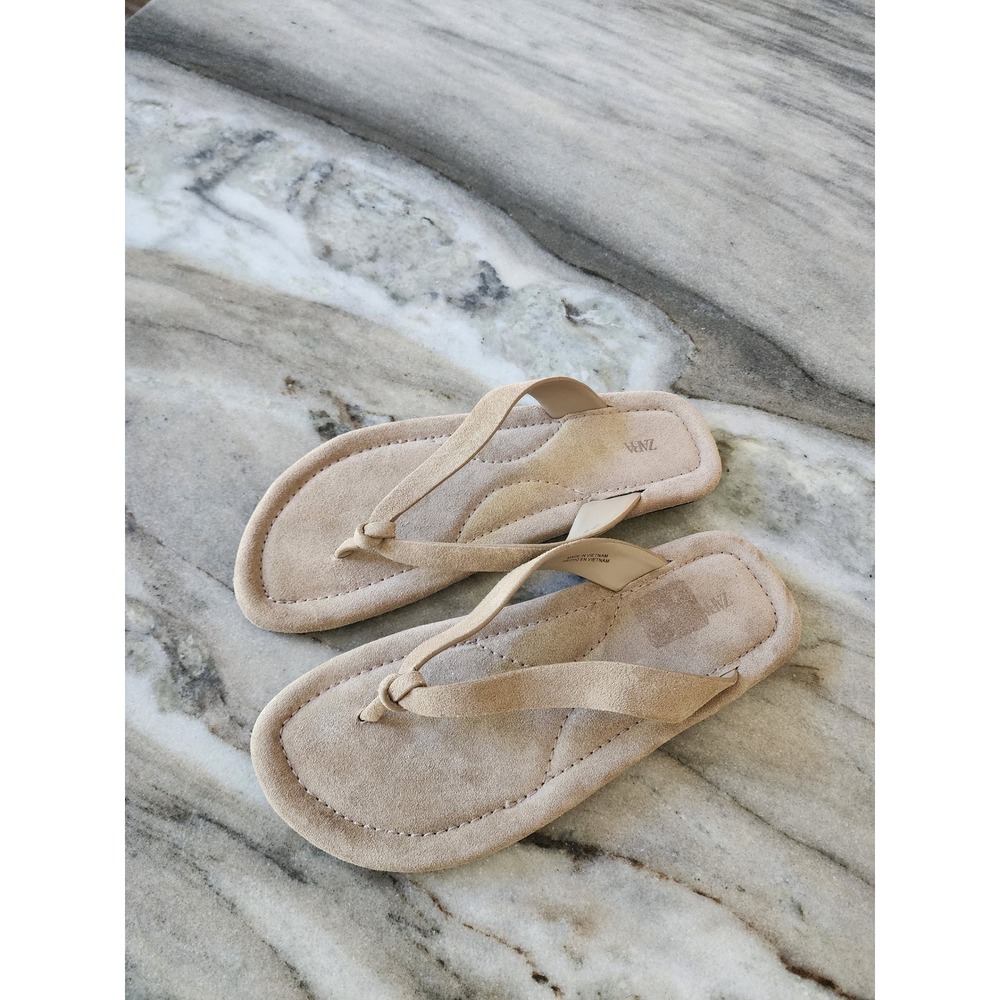 NWOT Zara Women Beige Suede Flat Thong Sandals Size 38